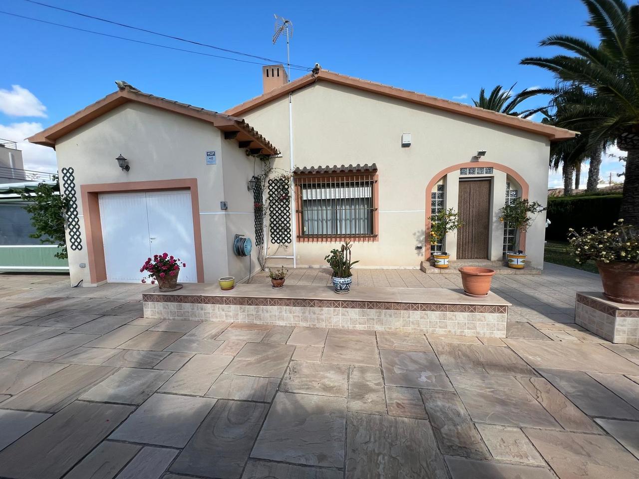 Villa for Sale in Cabo Roig, Alicante