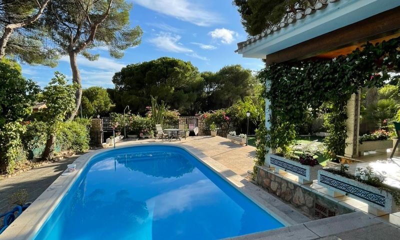 Villa for Sale in Campoamor, Alicante