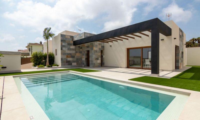 1-1 HOUSING IN A CONSOLIDATED URBANIZATION ON THE COAST