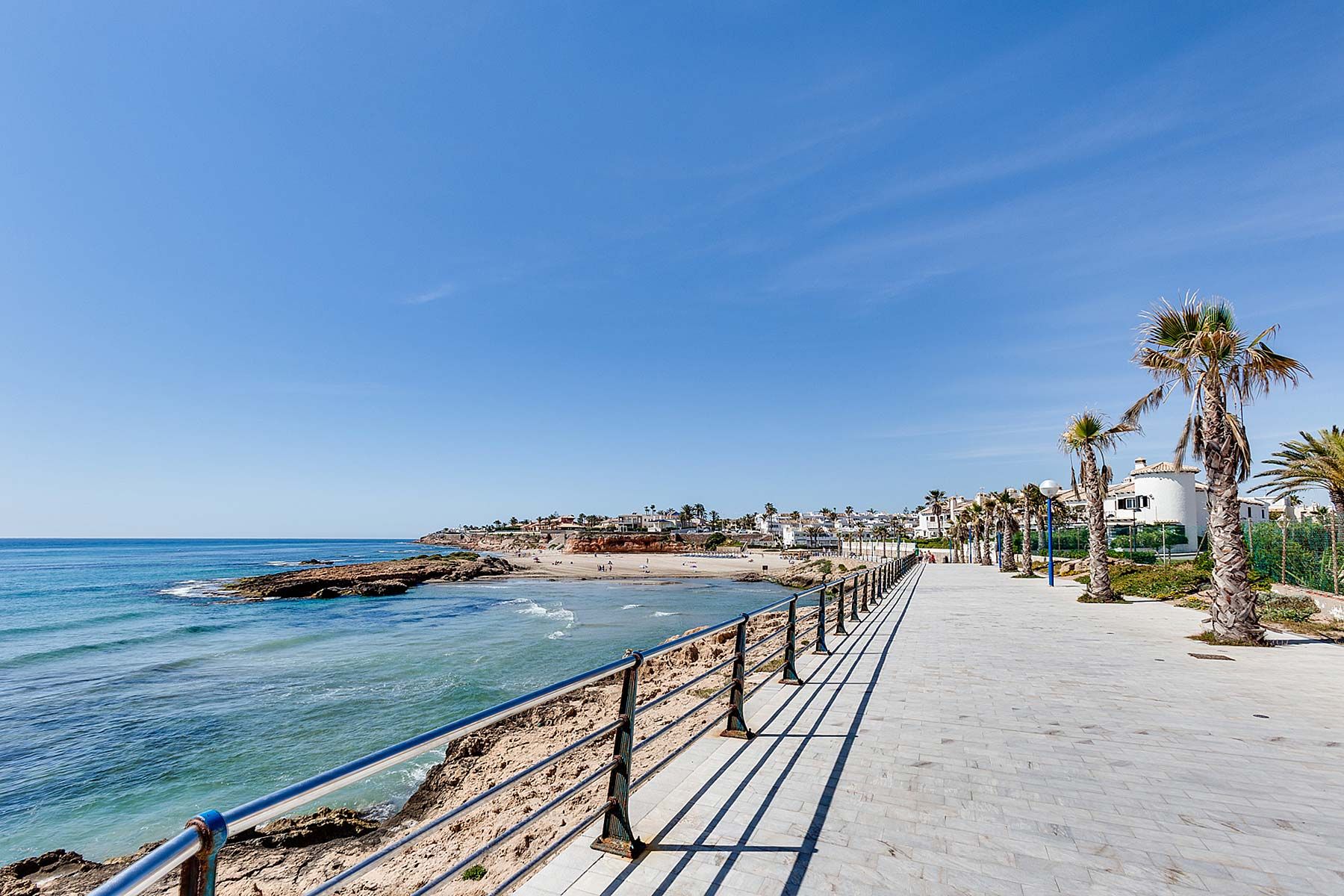 Town House for Sale in Alicante, Alicante