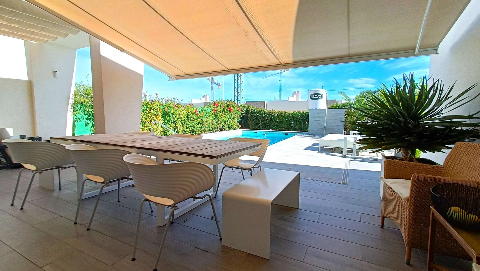 Villa for Sale in Algorfa, Alicante