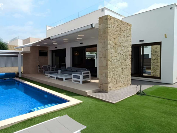 Villa for Sale in Vistabella Golf Entre Naranjos, Alicante