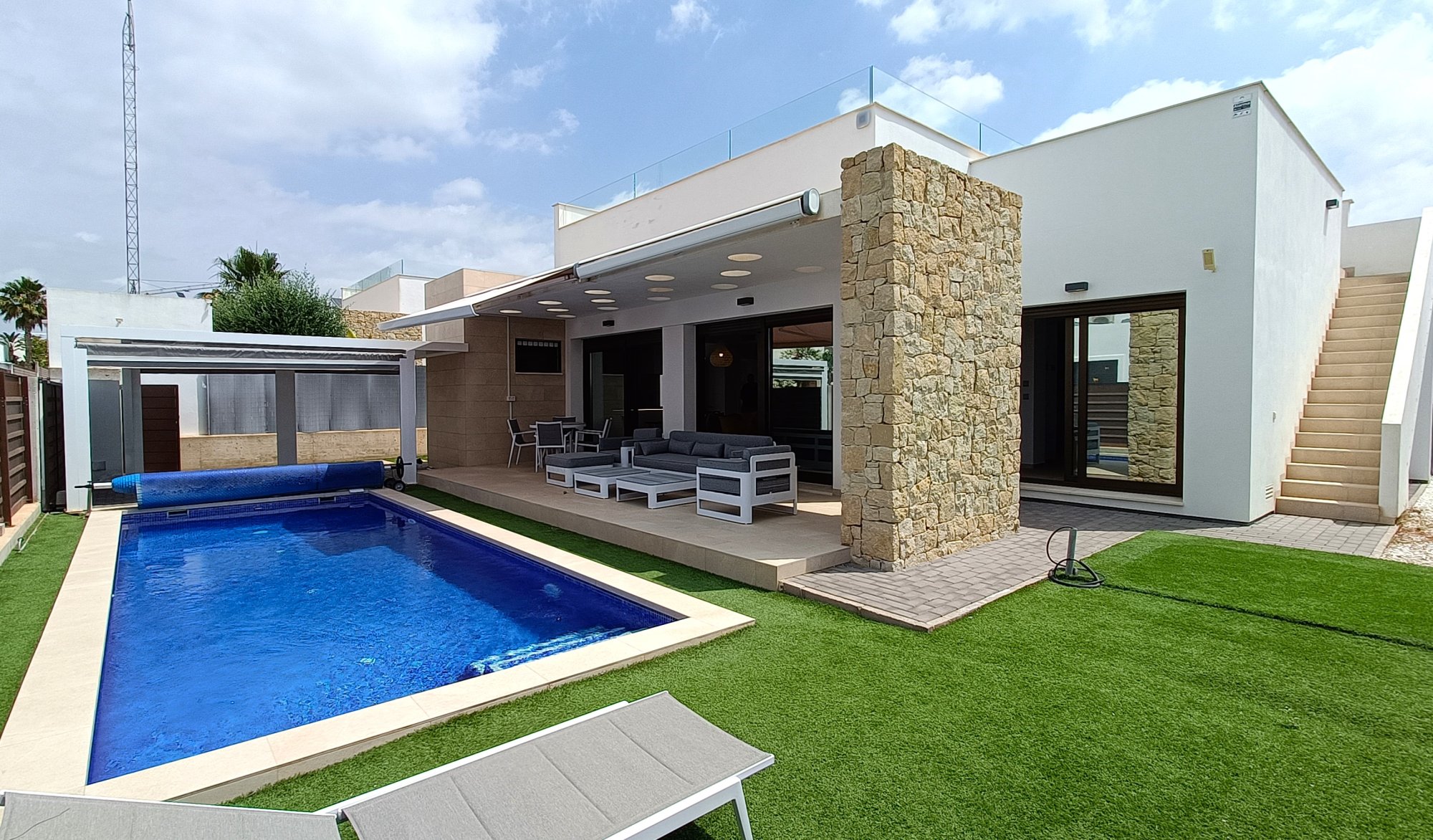 Villa for Sale in Vistabella Golf Entre Naranjos, Alicante