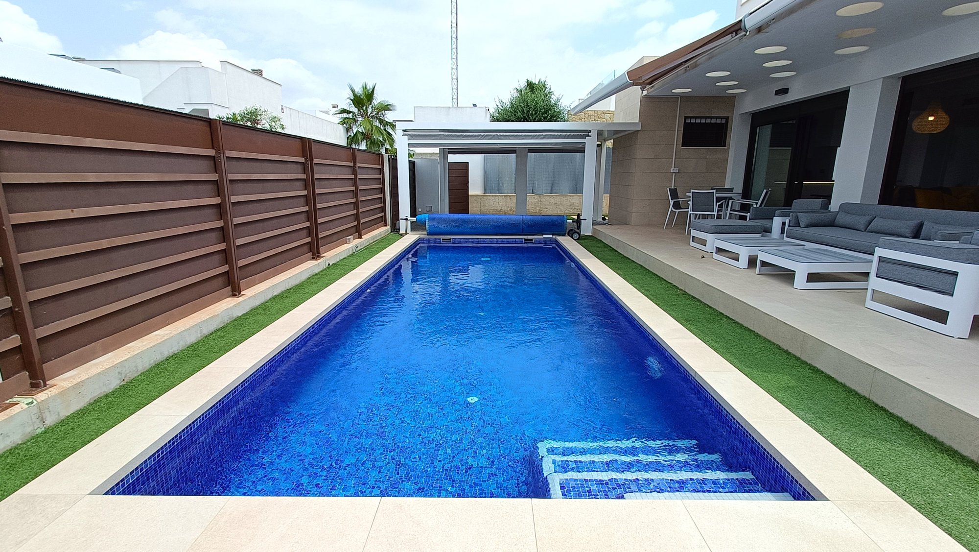 Villa for Sale in Vistabella Golf Entre Naranjos, Alicante