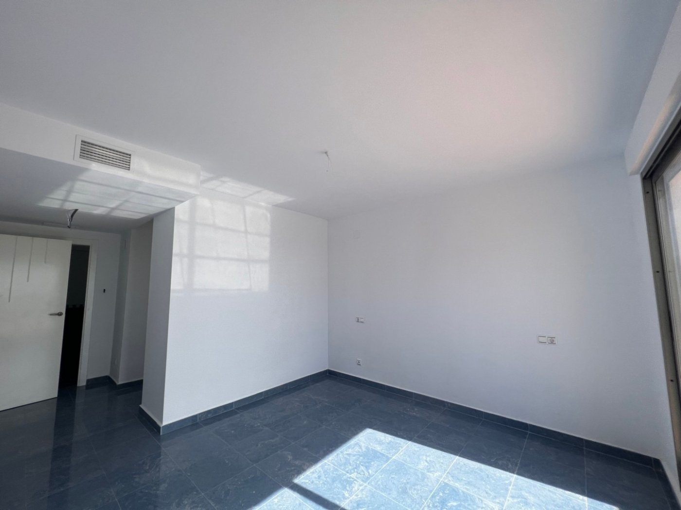 BEAUTIFUL PENTHOUSE WITH SEA VIEWS IN CALPE