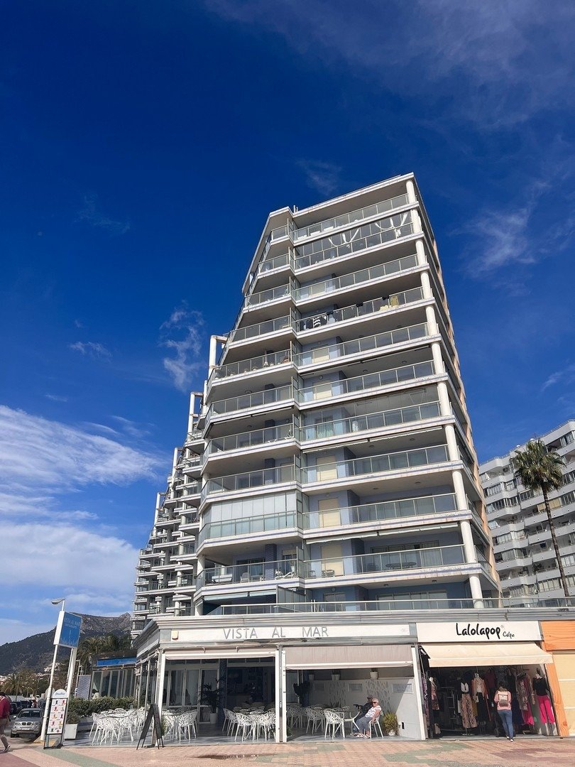 BEAUTIFUL PENTHOUSE WITH SEA VIEWS IN CALPE