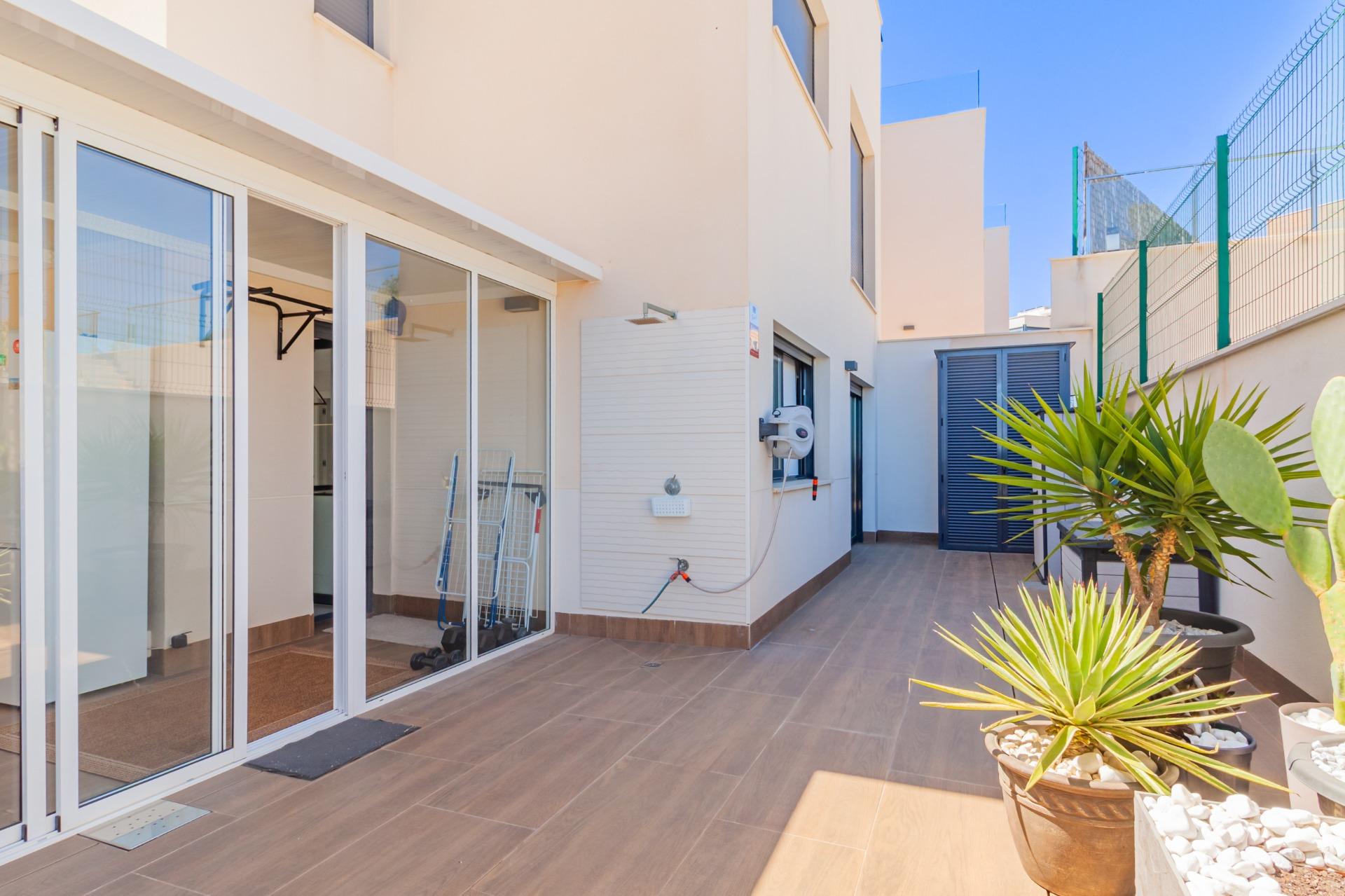 Apartment for Sale in San Miguel de Salinas, Alicante