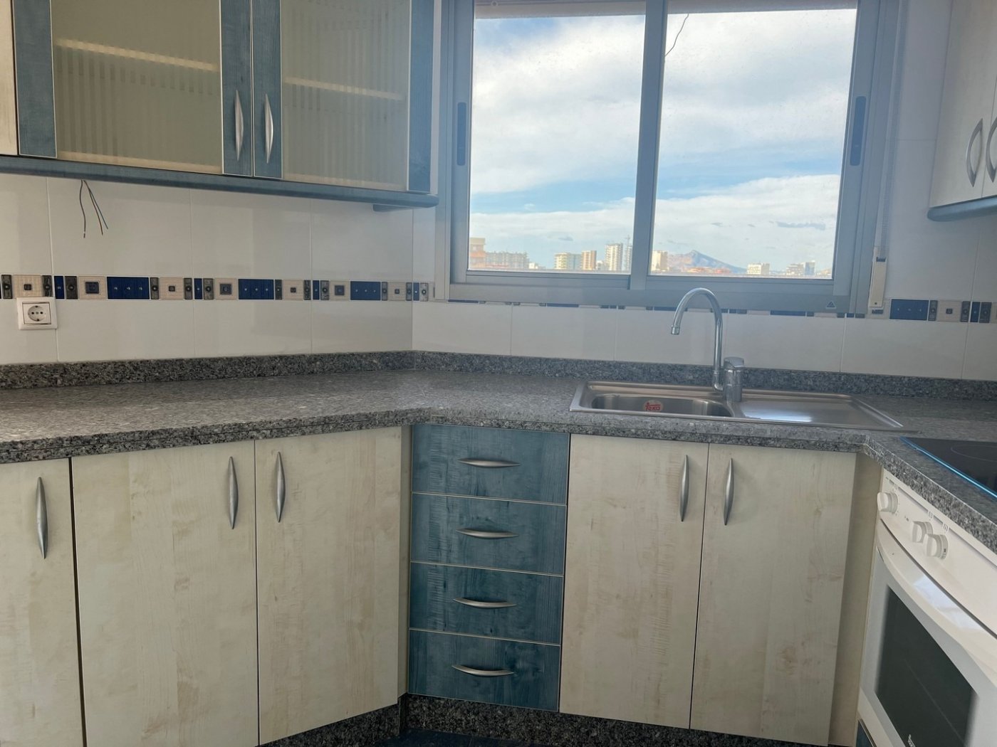 BEAUTIFUL PENTHOUSE WITH SEA VIEWS IN CALPE