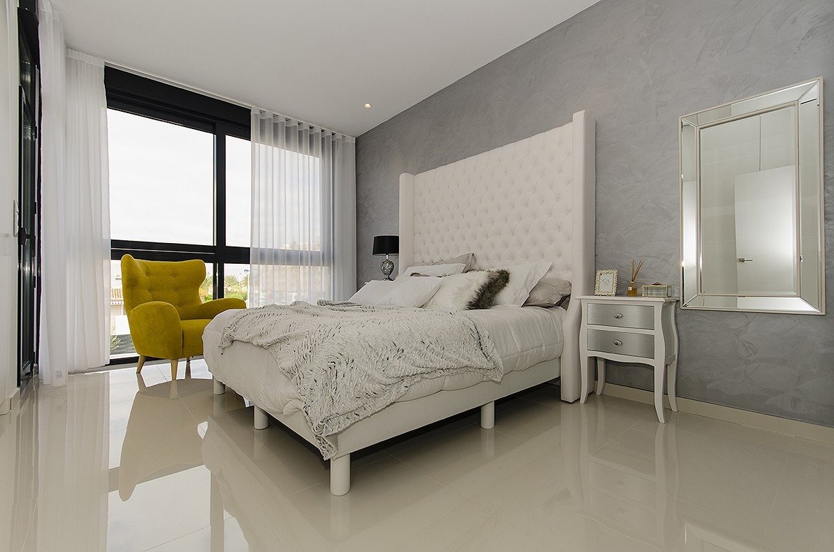 NEW BUILD VILLAS NEAR ROJALES