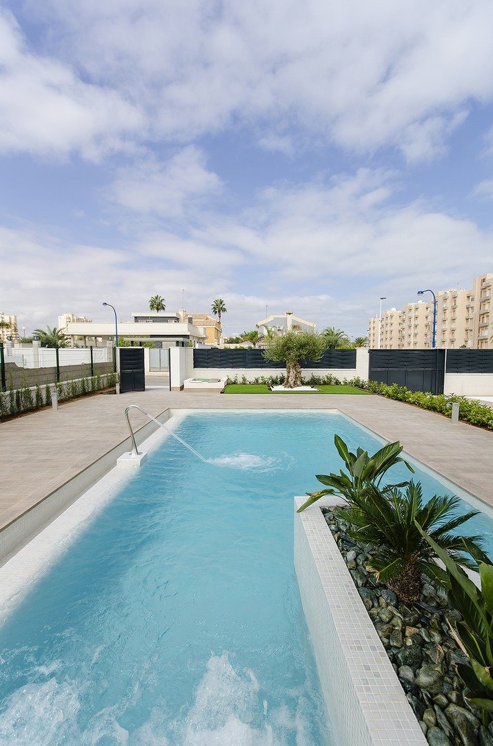 NEW BUILD VILLAS NEAR ROJALES