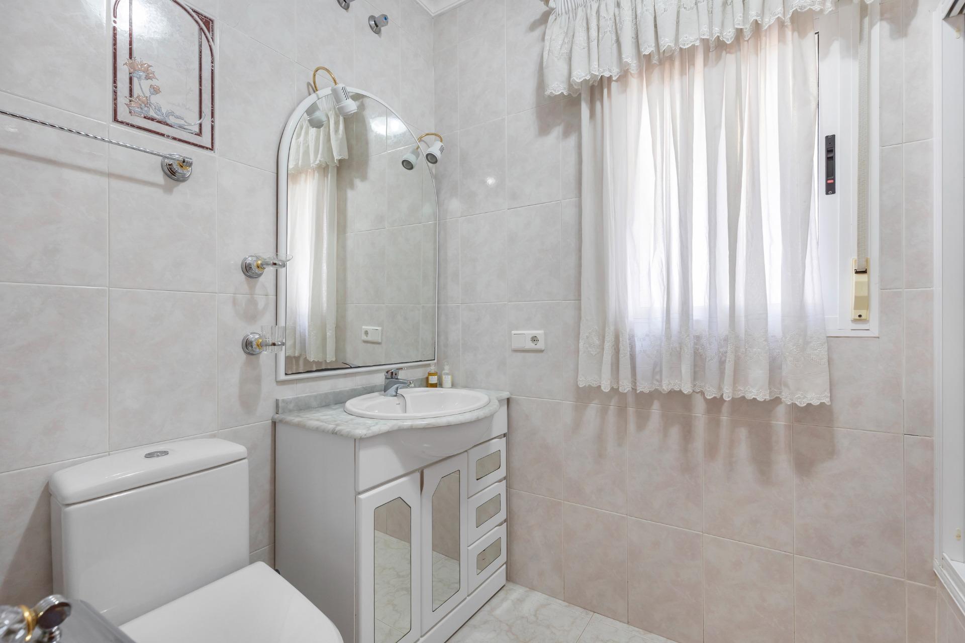 Villa for Sale in Rojales, Alicante