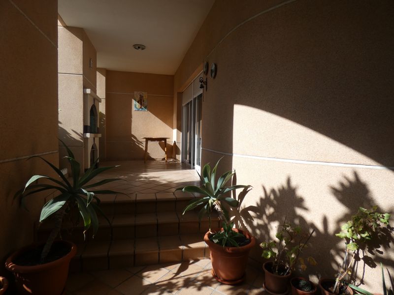 Villa for Sale in Almoradi, Alicante
