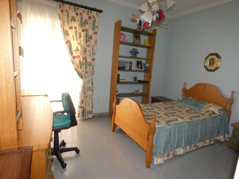 Villa for Sale in Almoradi, Alicante