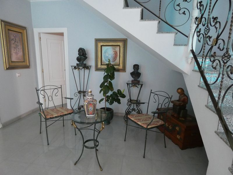 Villa for Sale in Almoradi, Alicante
