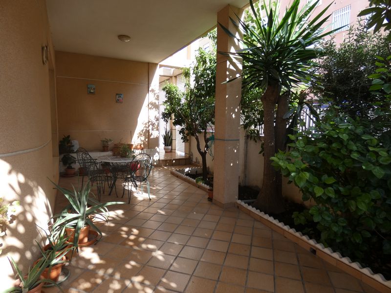 Villa for Sale in Almoradi, Alicante