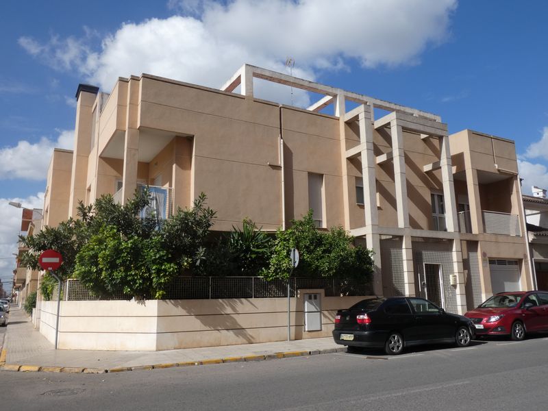 Villa for Sale in Almoradi, Alicante