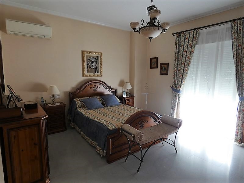 Villa for Sale in Almoradi, Alicante