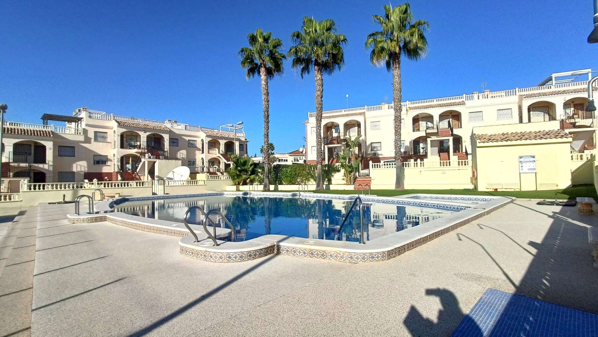Bungalow for Sale in Algorfa, Alicante