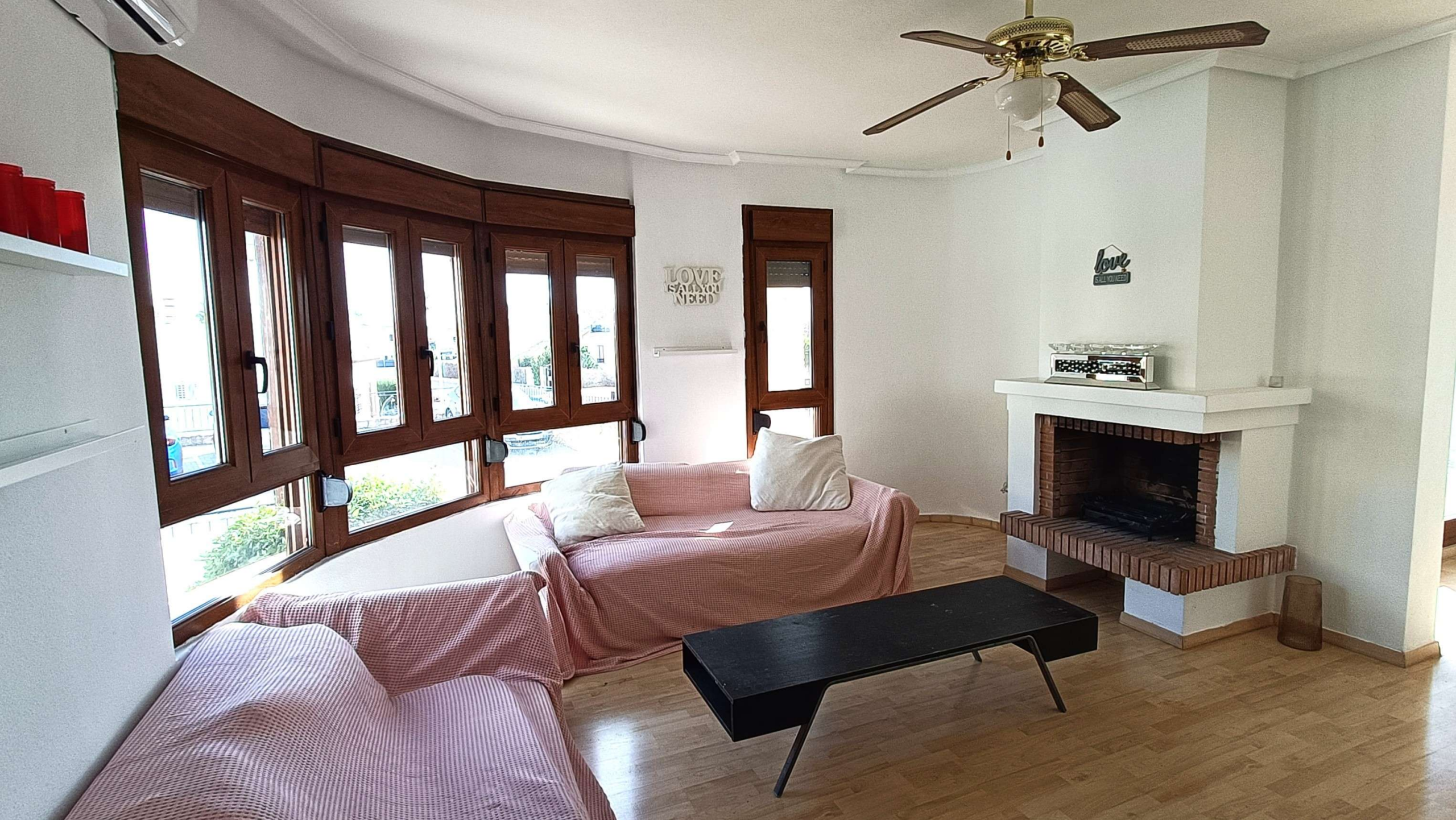 Villa for Sale in Algorfa, Alicante