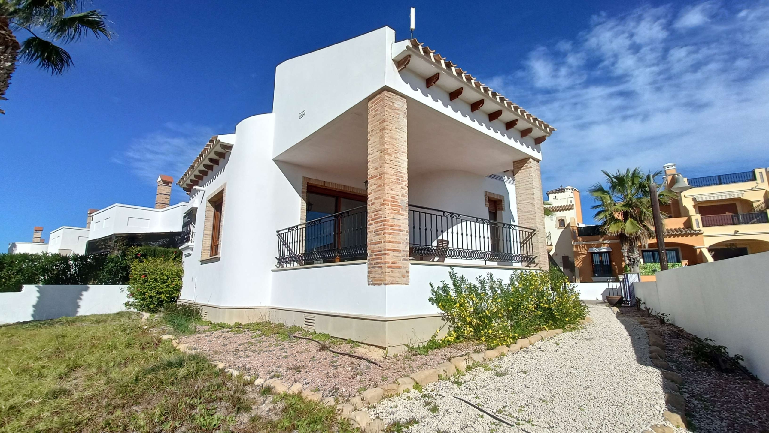 Villa for Sale in Algorfa, Alicante