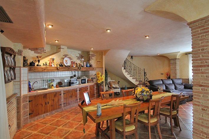 13-1 Villa for Sale in San Miguel de Salinas, Alicante
