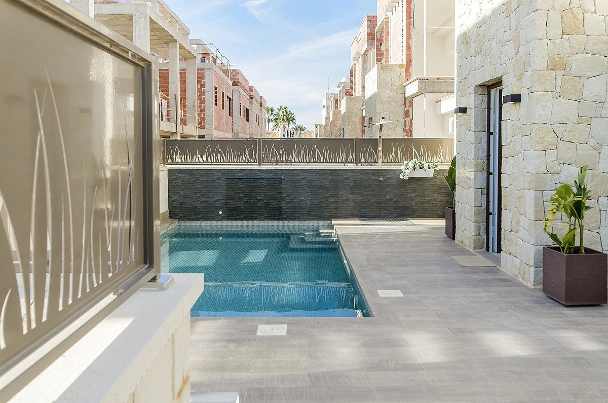 New Build Villas with Private Pool in Pilar de la Horadada Near the Beach