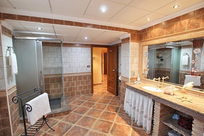 Villa for Sale in San Miguel de Salinas, Alicante