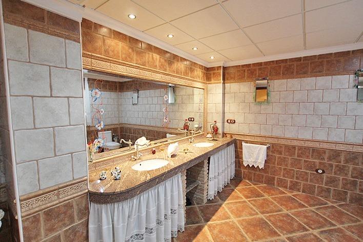 Villa for Sale in San Miguel de Salinas, Alicante