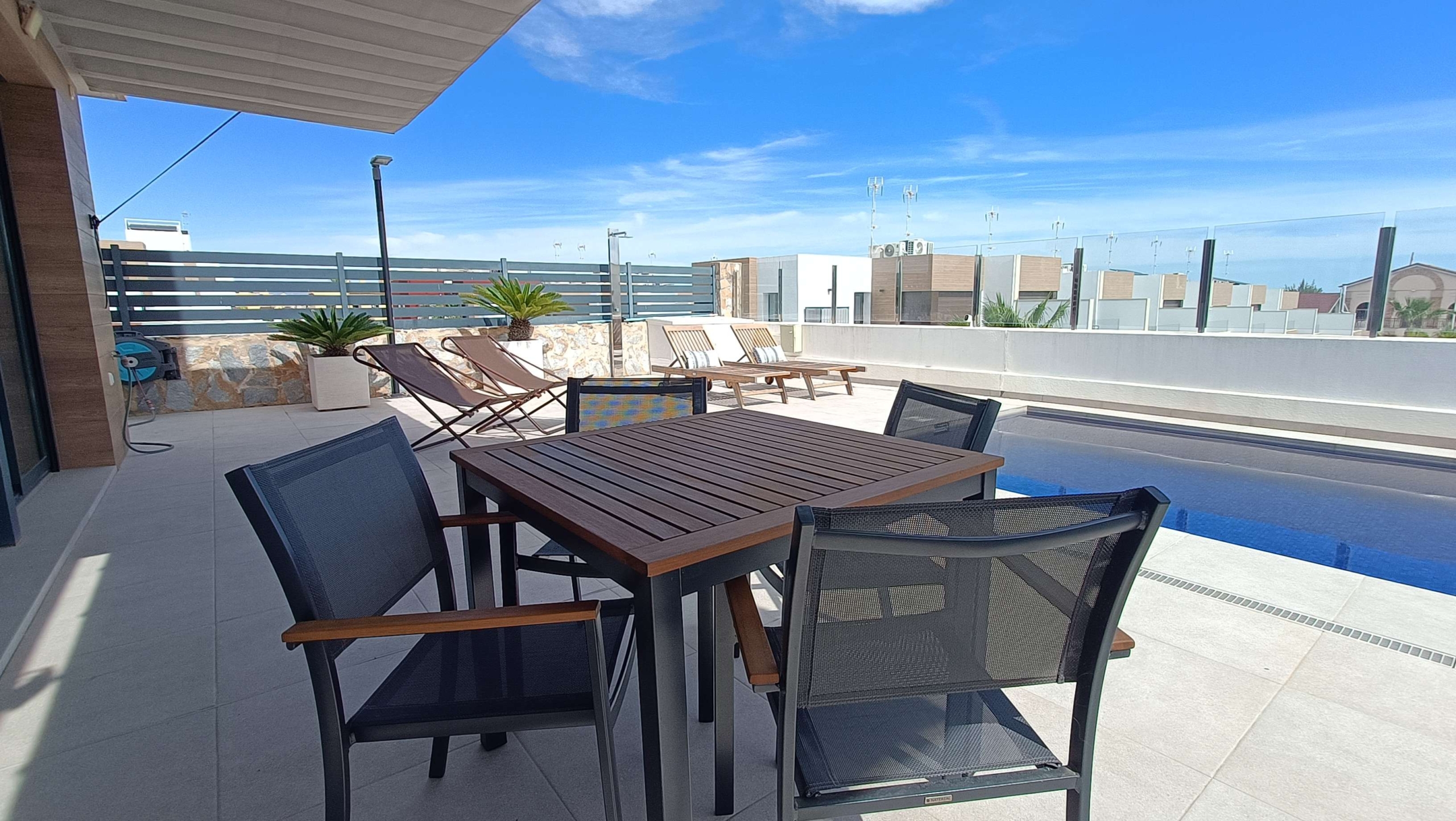 Villa for Sale in Algorfa, Alicante