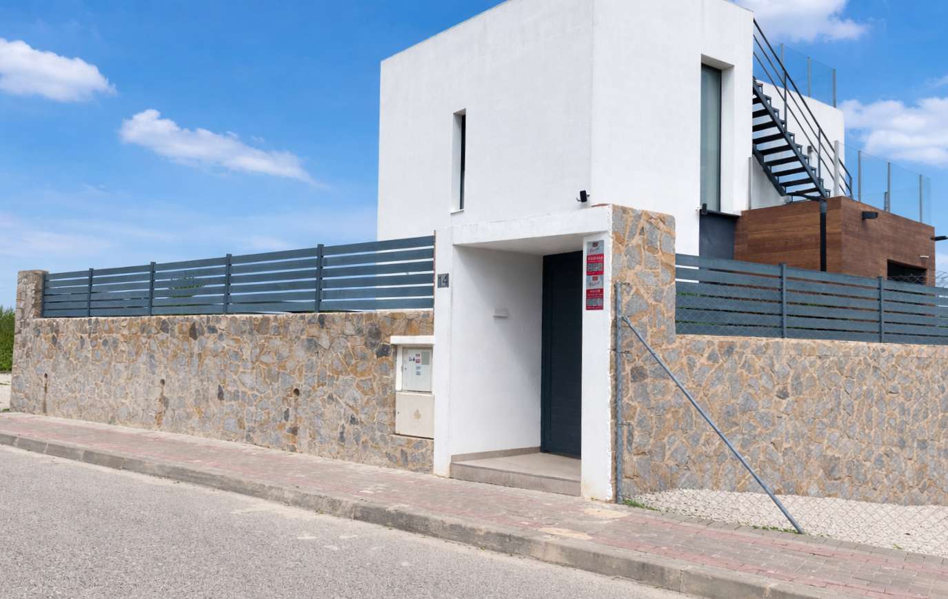 Villa for Sale in Algorfa, Alicante