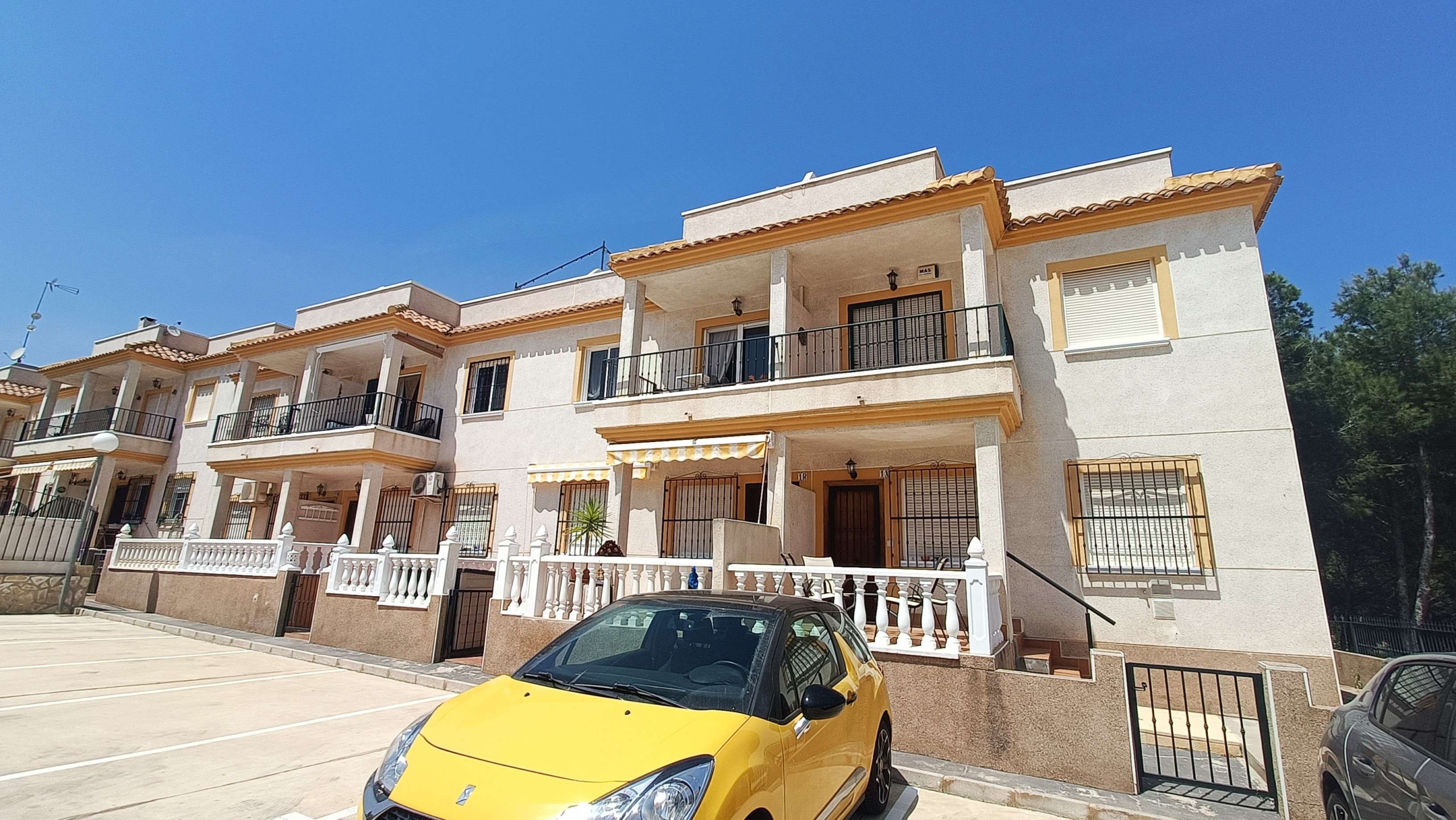 Apartment for Sale in Algorfa, Alicante