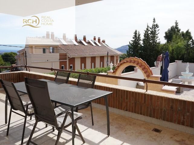Villa for Sale in la Nucia, Alicante
