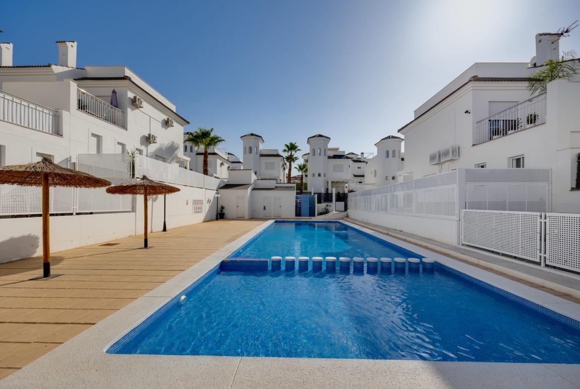 NEW BUILD VILLAS IN PINOSO