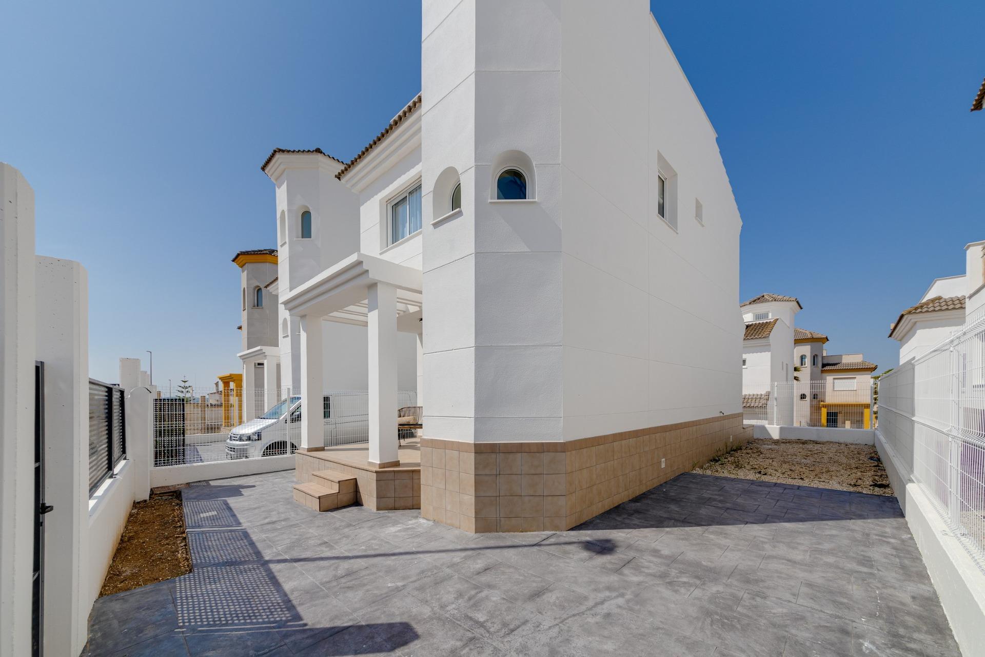 NEW BUILD VILLAS IN PINOSO