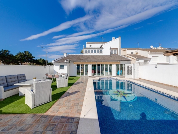 Villa for Sale in San Javier, Murcia
