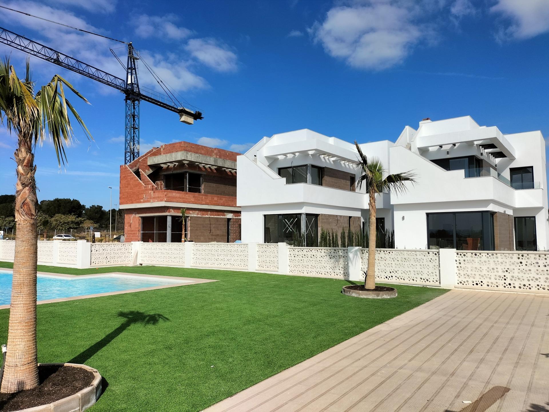 17-1 NEW BUILD VILLAS IN PILAR DE LA HORADADA ON THE GOLF COURSE