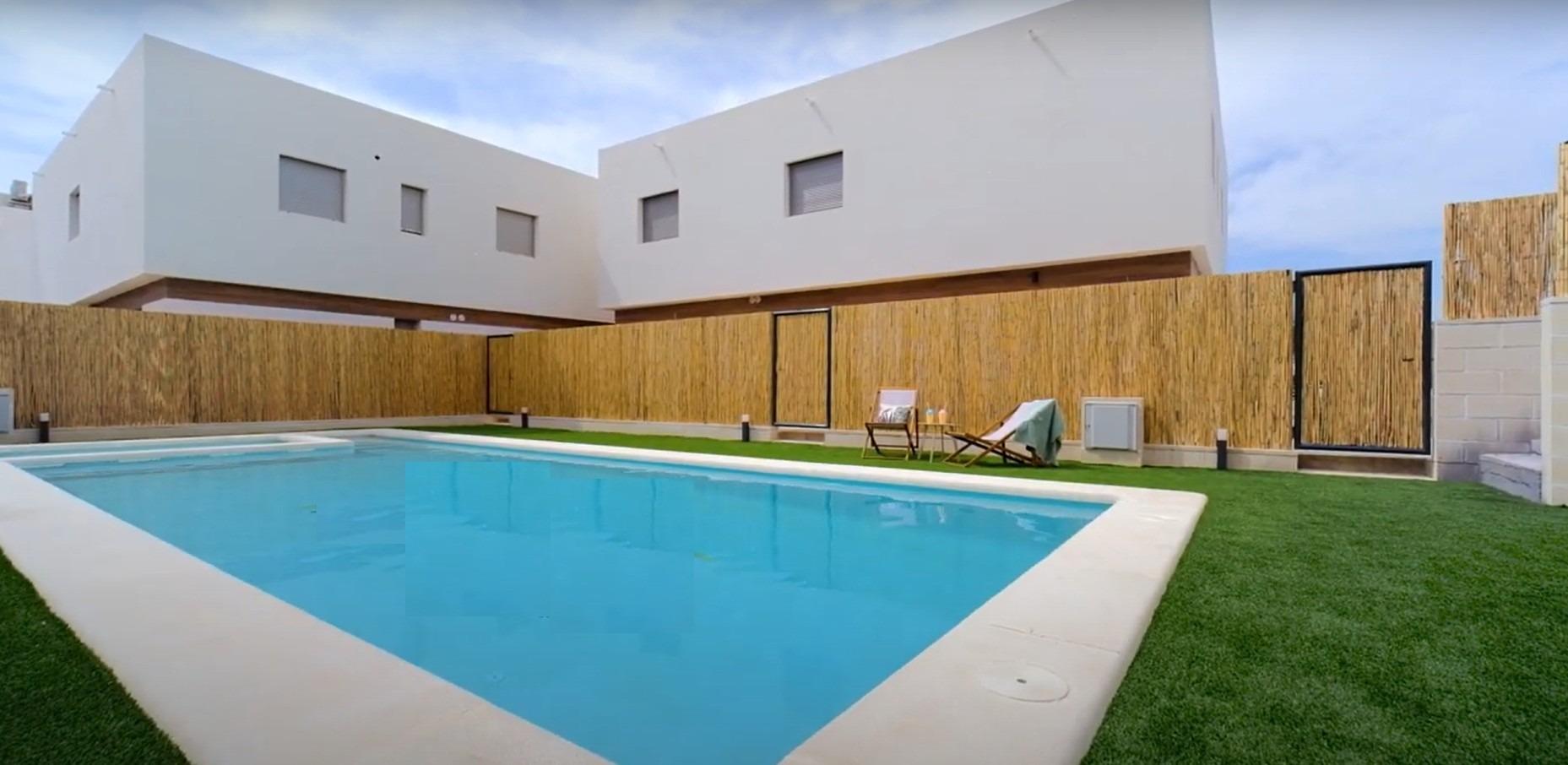 New Build Apartments 200 Metres from the Sea in Torrevieja