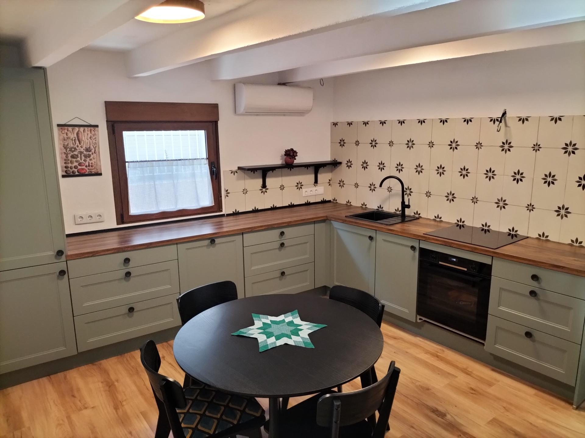 Town House for Sale in Villamartin, Alicante