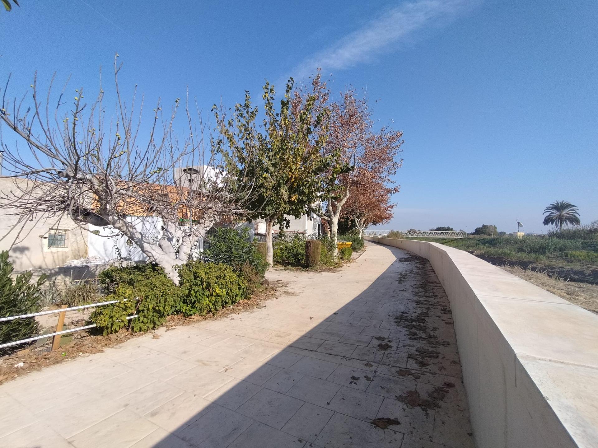 Town House for Sale in Villamartin, Alicante