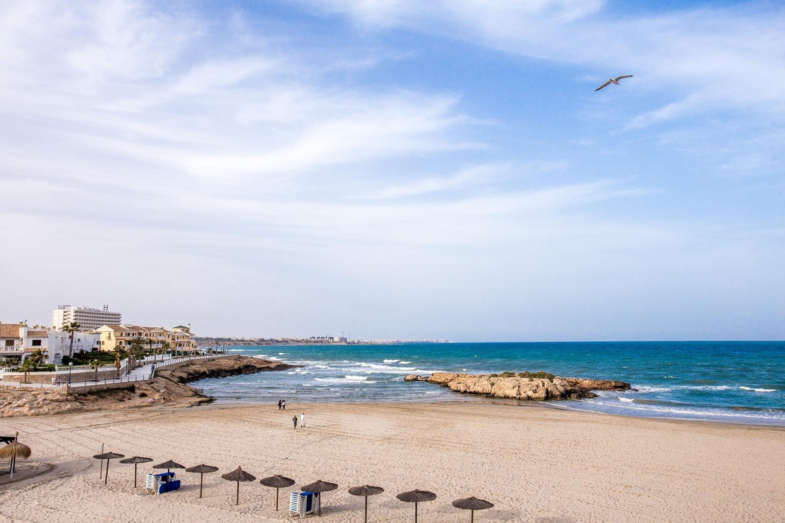 Town House for Sale in Villamartin, Alicante