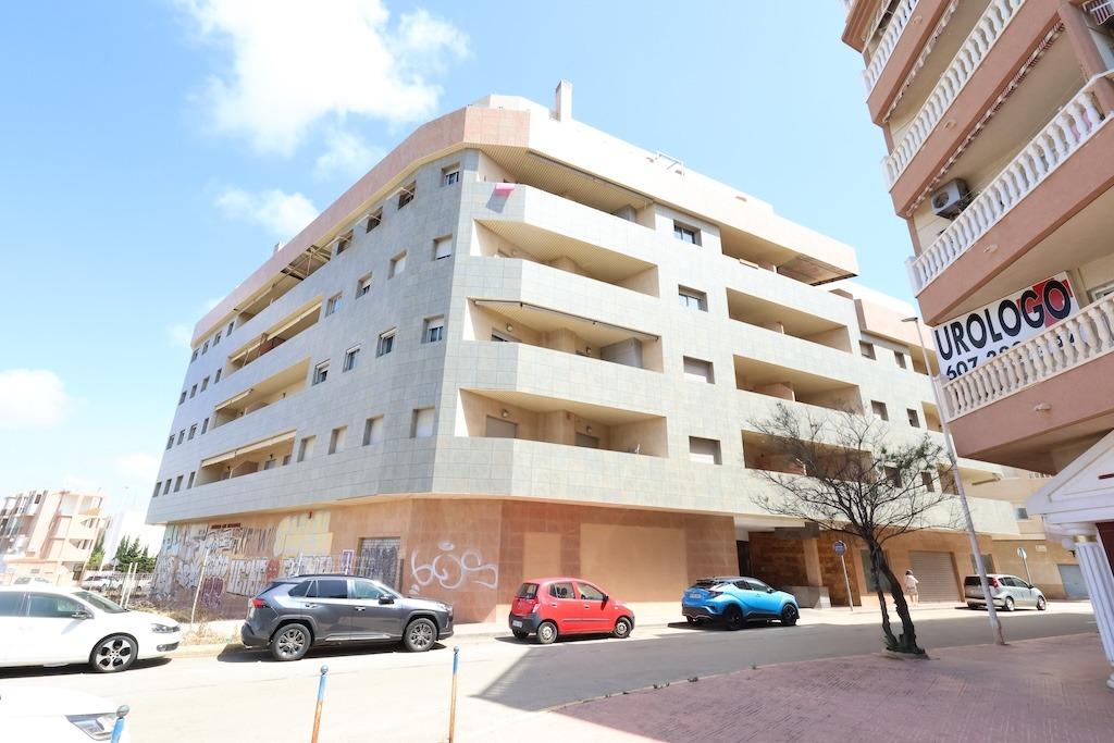 2-1 Apartment for Sale in Torrevieja, Alicante