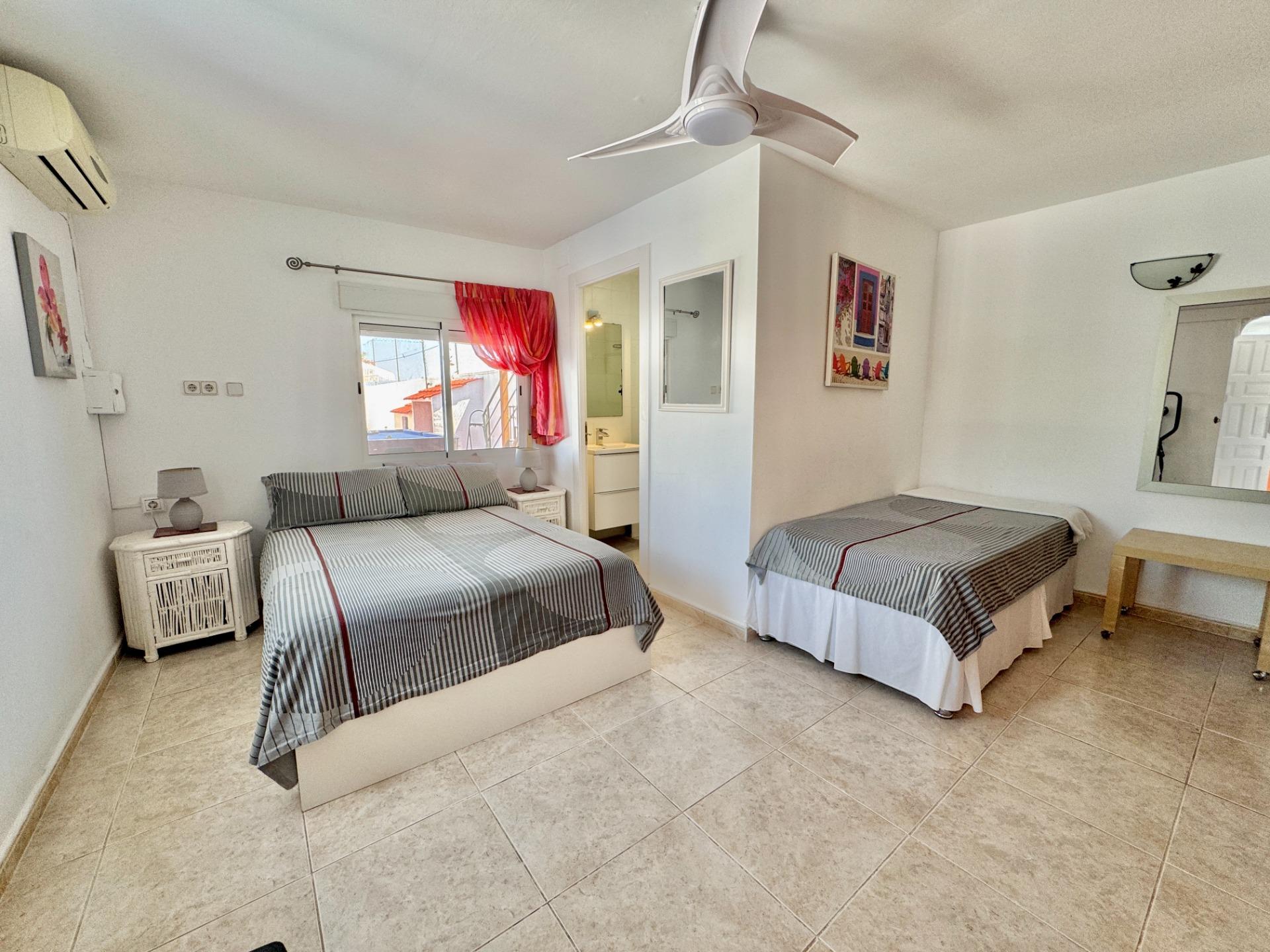 Villa for Sale in Dolores, Alicante