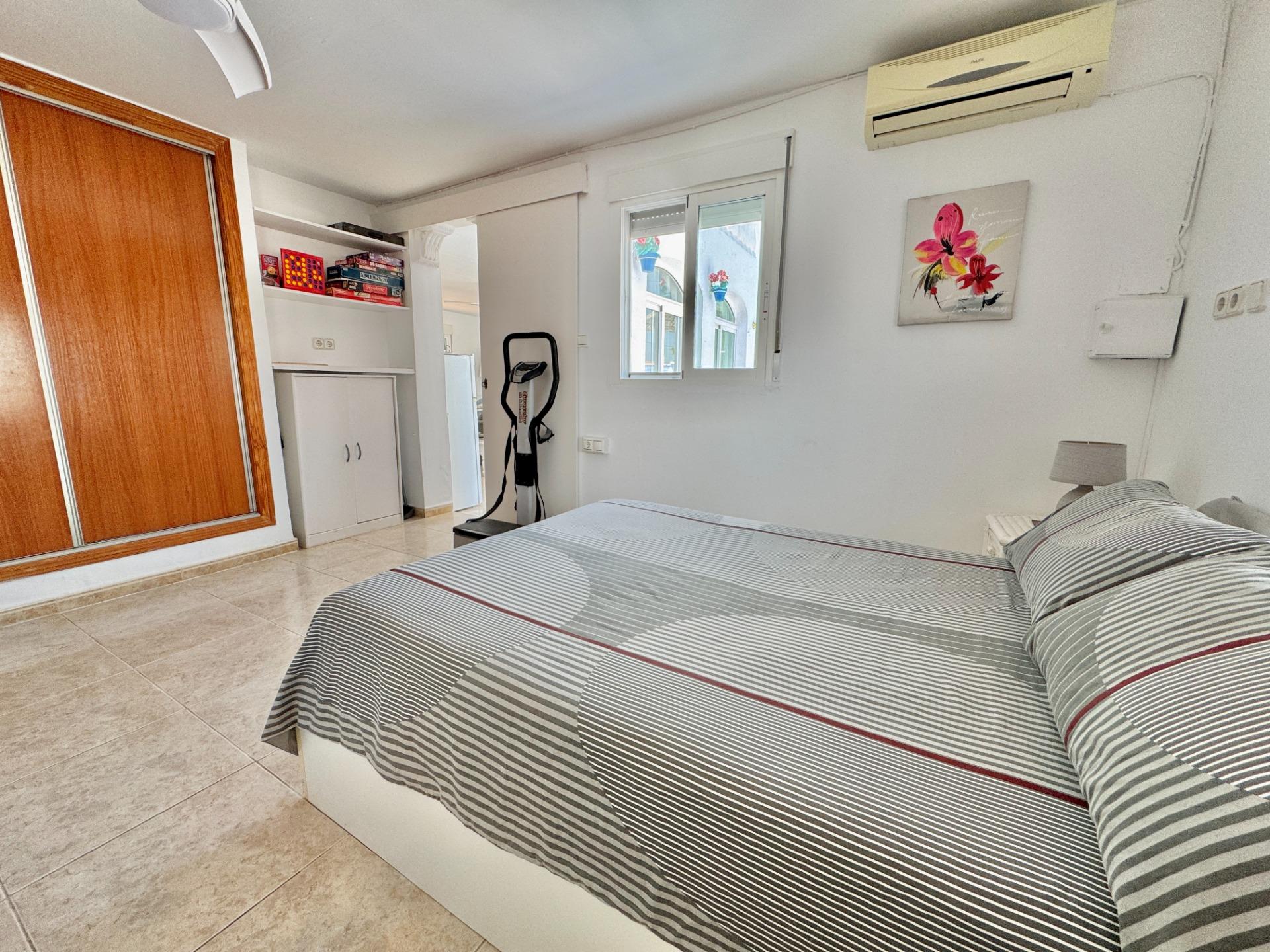 Villa for Sale in Dolores, Alicante