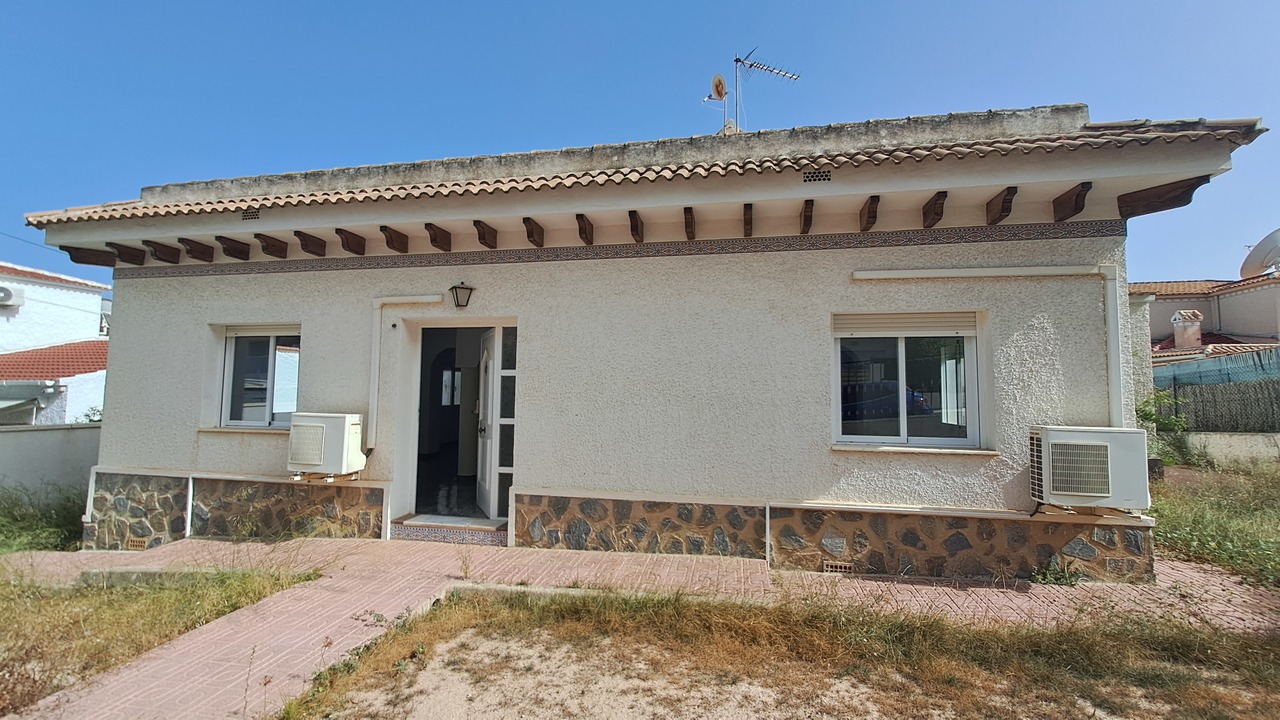 20230710_174057_xlarge Villa for Sale in Villamartin, Alicante