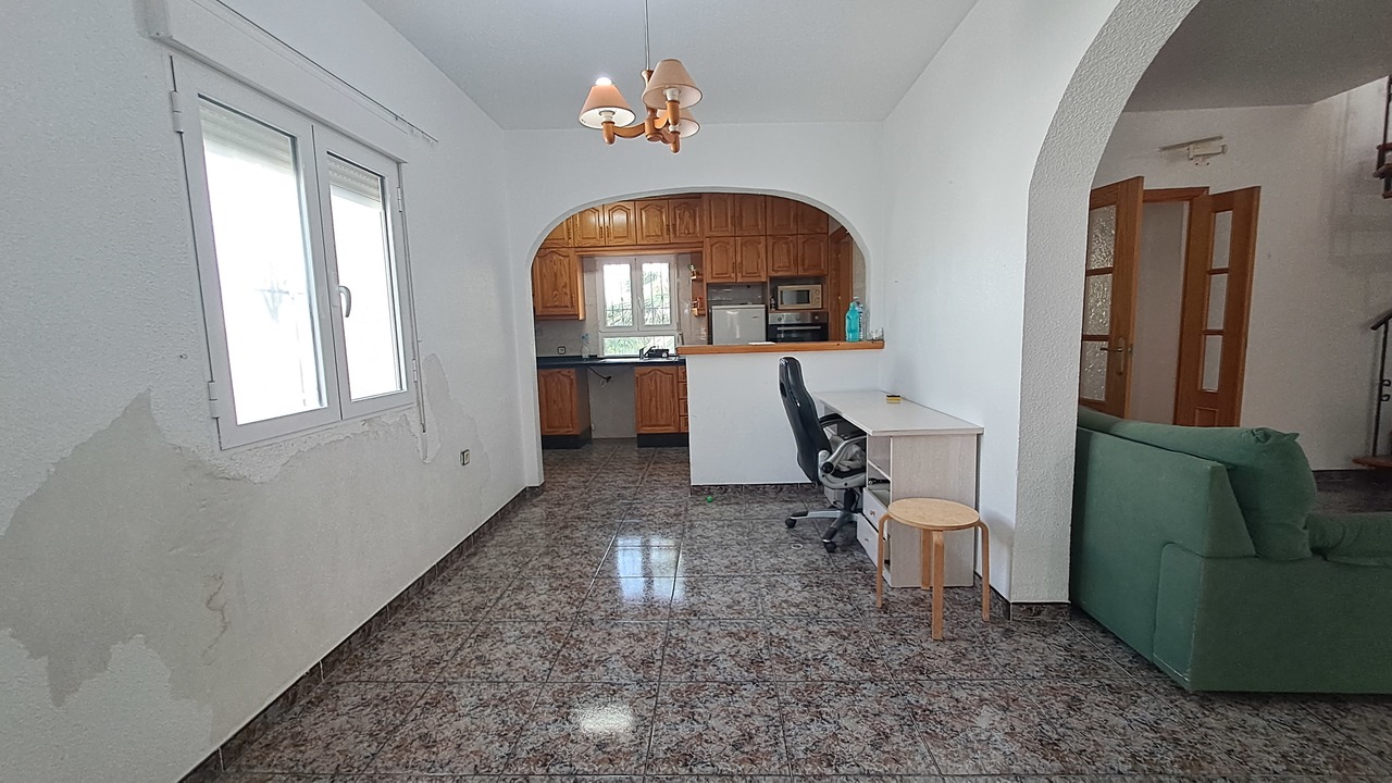 Villa for Sale in Villamartin, Alicante