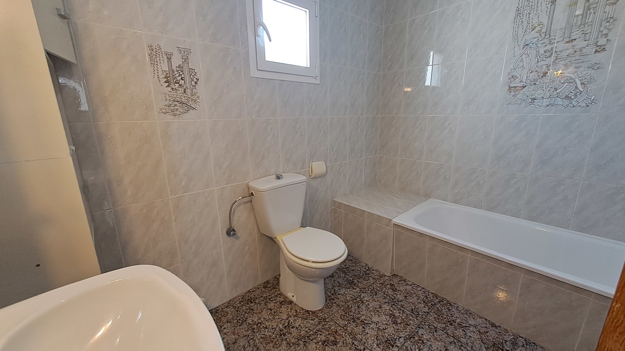 Villa for Sale in Villamartin, Alicante