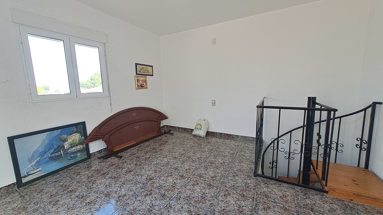 Villa for Sale in Villamartin, Alicante