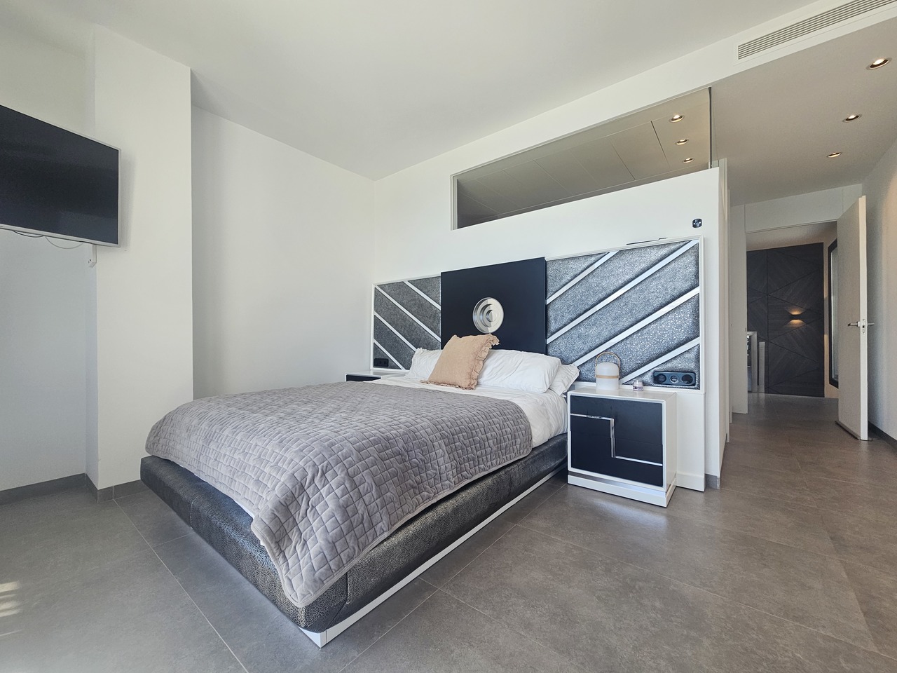 Villa for Sale in Cabo Roig, Alicante