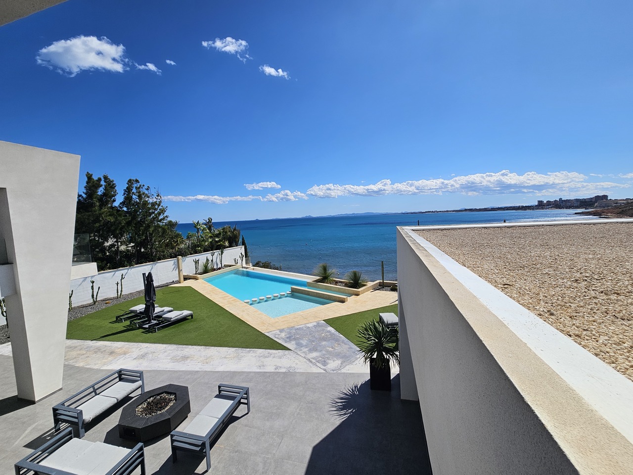 Villa for Sale in Cabo Roig, Alicante
