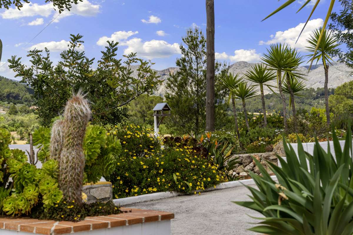 Villa for Sale in Murla, Alicante